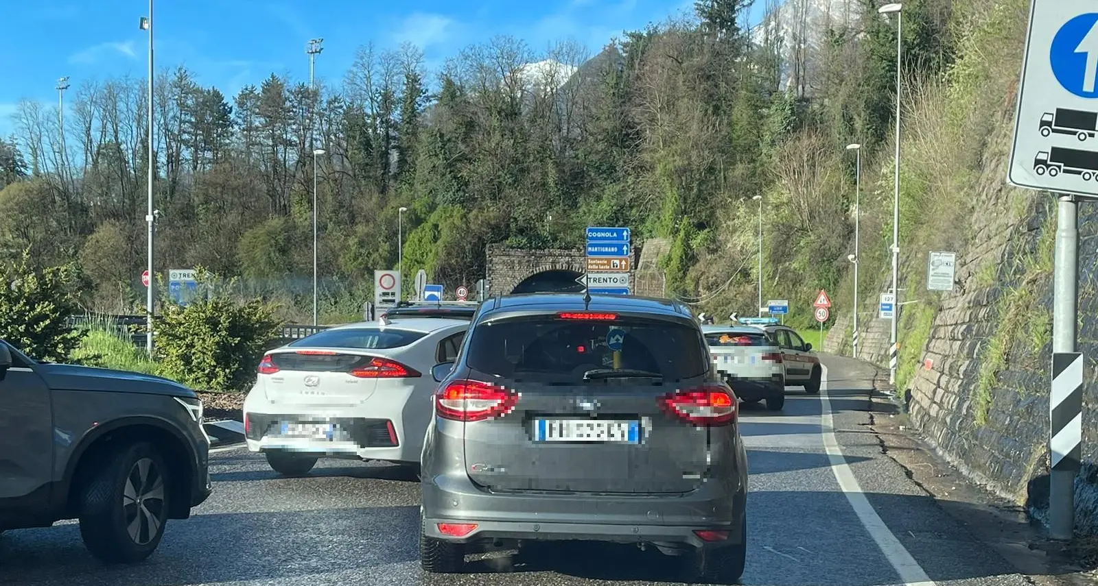 Smottamento sulla Valsugana, strada chiusa verso Trento