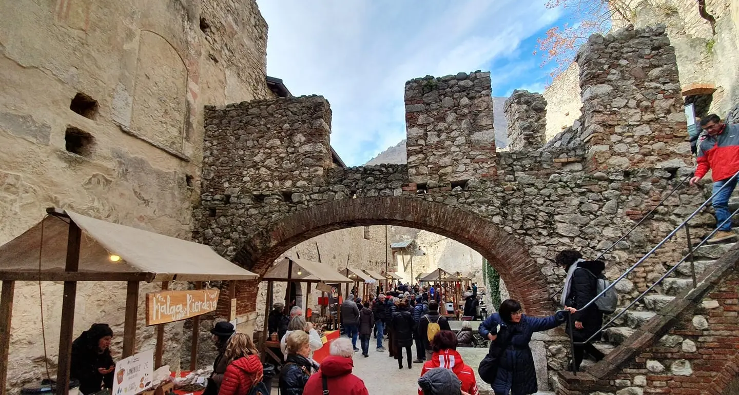Sabato si inaugura il Mercatino di Natale al castello di Avio