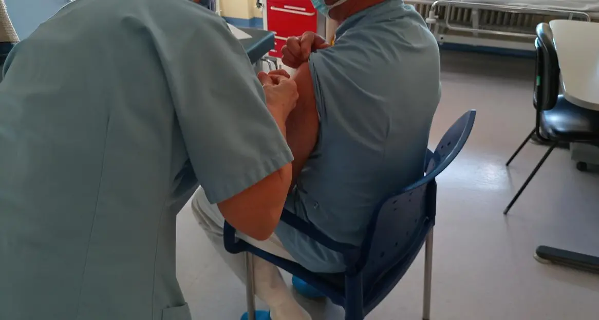 Covid, in Trentino calano i nuovi casi, vaccinato il 72% della popolazione