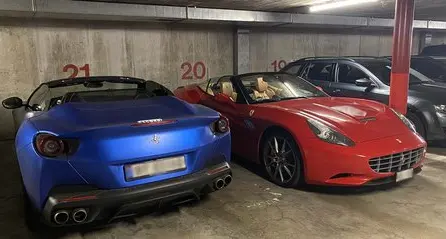 In Ferrari a 150 all’ora sulle Alpi: via la patente e multa salata per due nordici