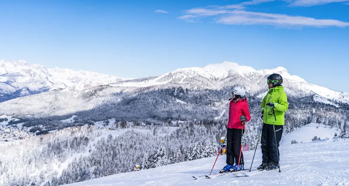 Boom di turisti a Folgaria: Immacolata da record per le piste attorno a Passo Coe