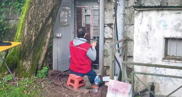 Cavi telefonici tagliati a Rovereto, gli anarchici rivendicano
