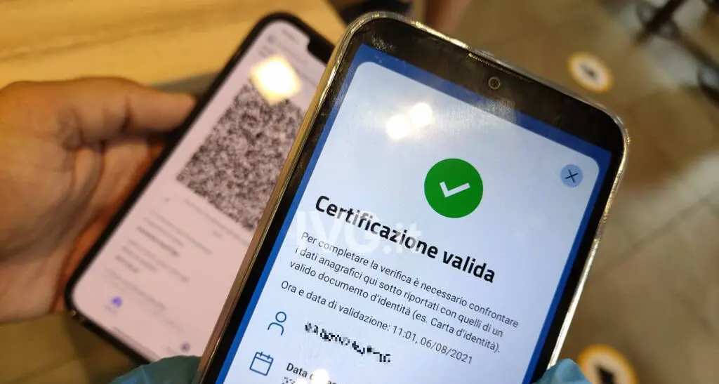 Da domani nuove regole, multe e Green Pass nei negozi