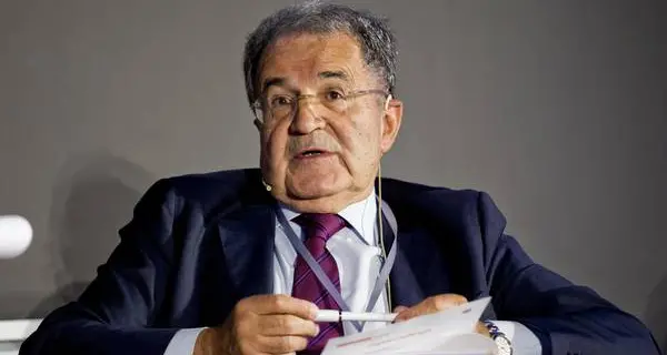 Prodi: “La crisi italiana spaventa l’Europa, subito un nuovo governo”
