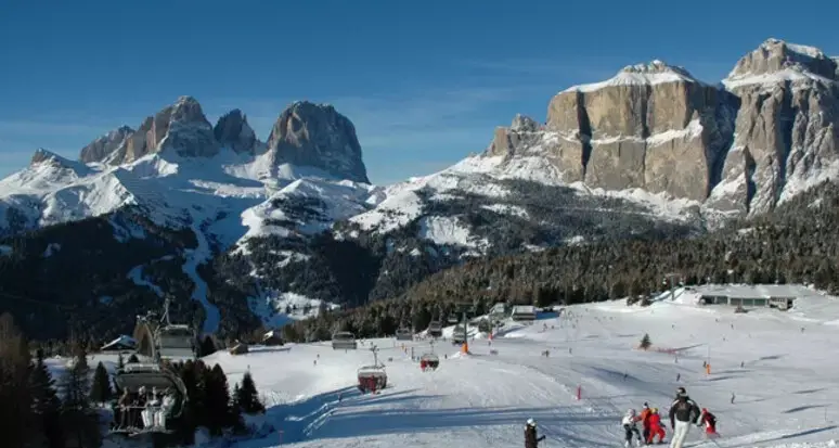 Gli impiantisti: «Inverno positivo per le Alpi». Aumenta la tendenza a destagionalizzare