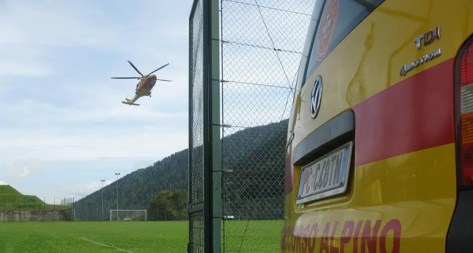 C’è nebbia in quota: il difficile intervento di soccorso sulla Presanella