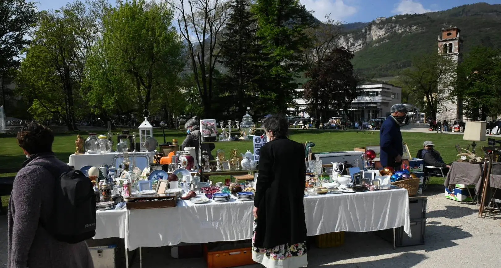 A Trento il Mercatino dei Gaudenti “riconquista” piazza Dante