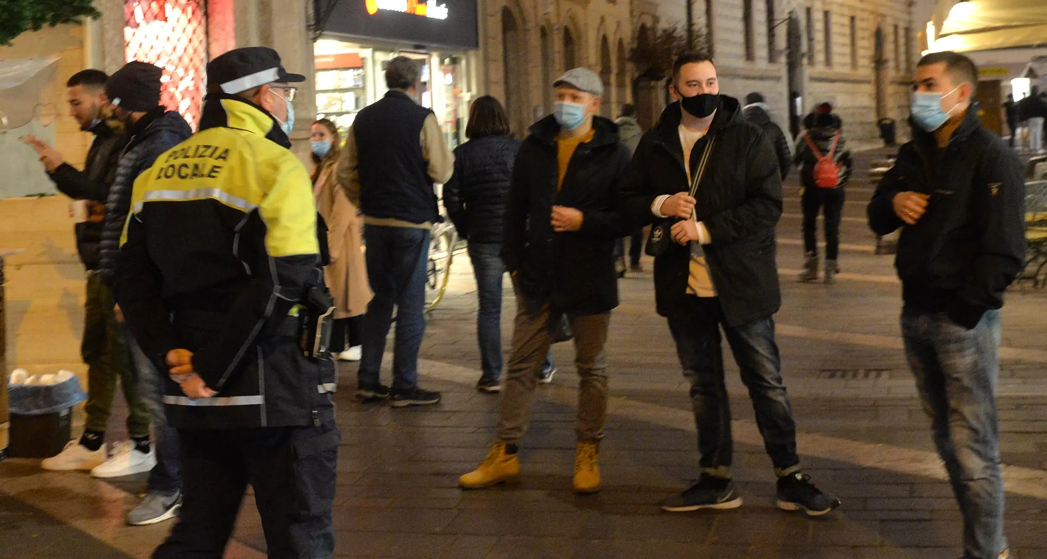 Movida a Trento, il sindaco ai gestori dei locali: «prendetevi qualche responsabilità»