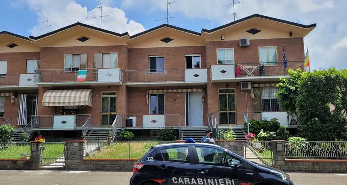 Bimbo mesi cade dalla finestra:la baby sitter fermata per tentato omicidio