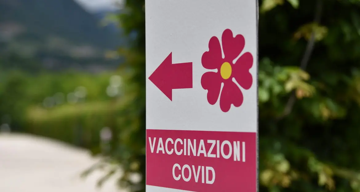 Vaccini: sabato e domenica aperti gli hub di Pinzolo e Sèn Jen