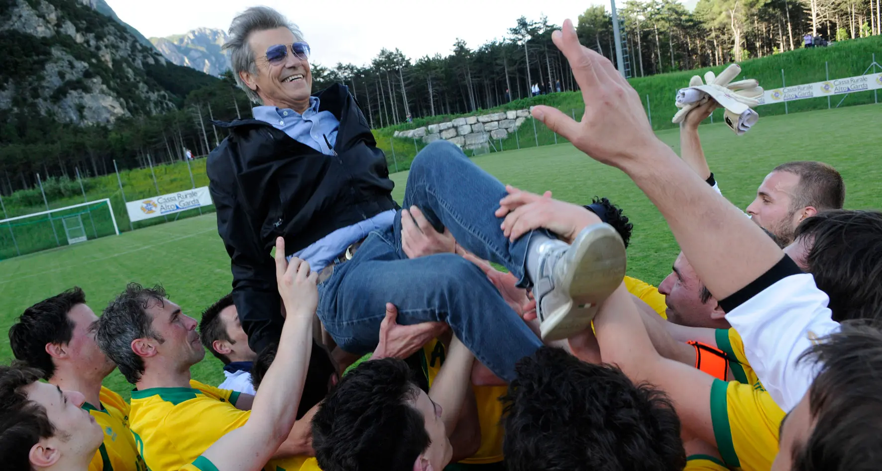 La comunità di Dro in lutto: «Intitoliamo il centro sportivo di Oltra a Loris Angeli»