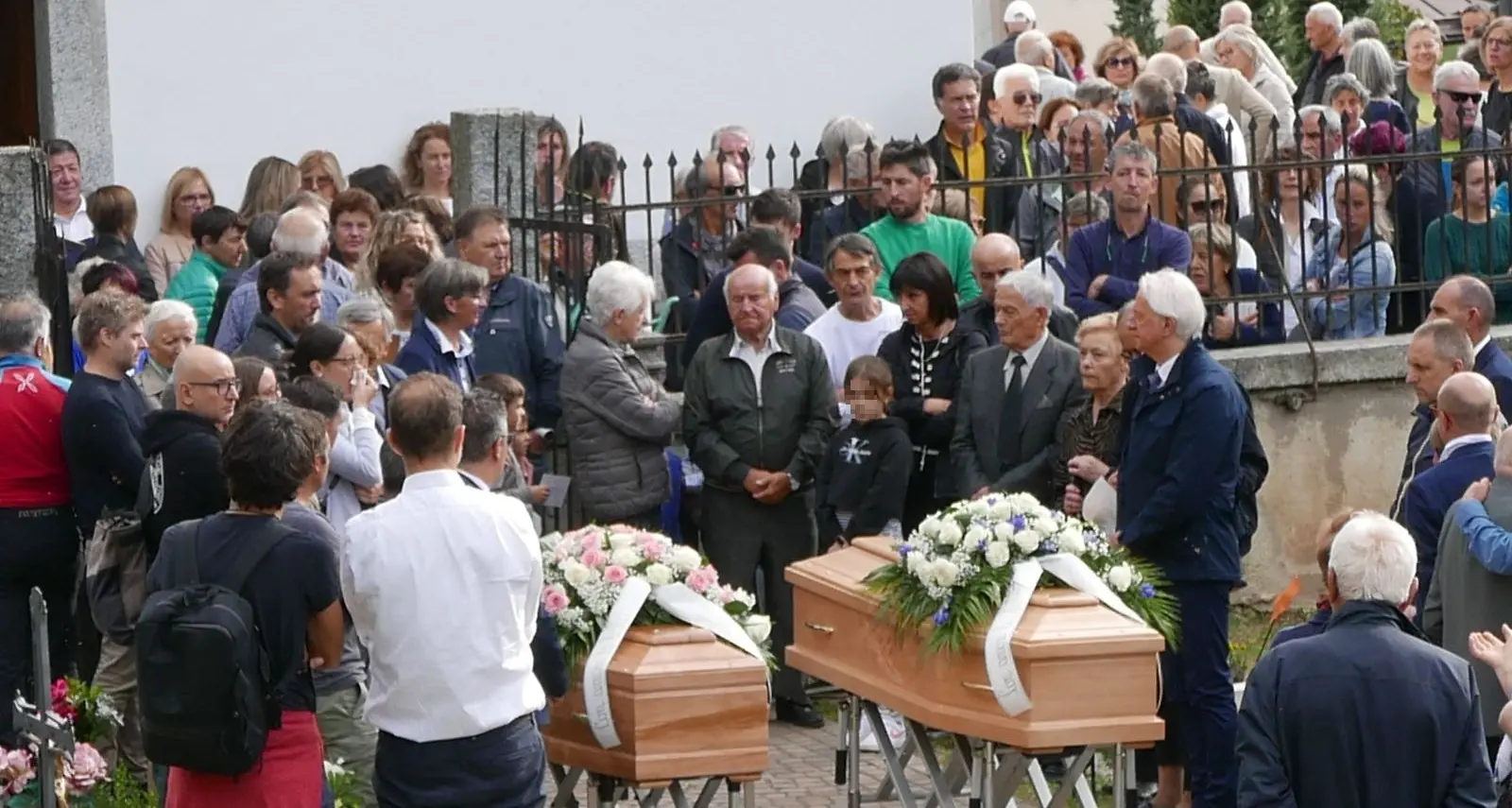 Celledizzo, commozione per l’addio a Pia e Fabio