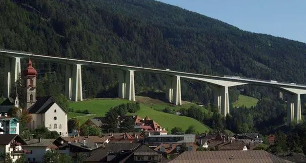 Si rischia il blocco in A22: Fugatti e Kompatscher chiedono soluzioni ai lavori sul ponte Lueg