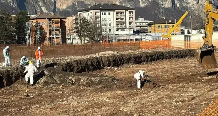 Recuperato l'ordigno bellico all'ex scalo Filzi: era un fumogeno della seconda guerra mondiale