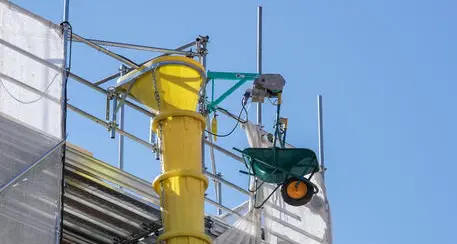 Lavoratori in nero, sospesi e multati due cantieri a Predazzo e Campiglio