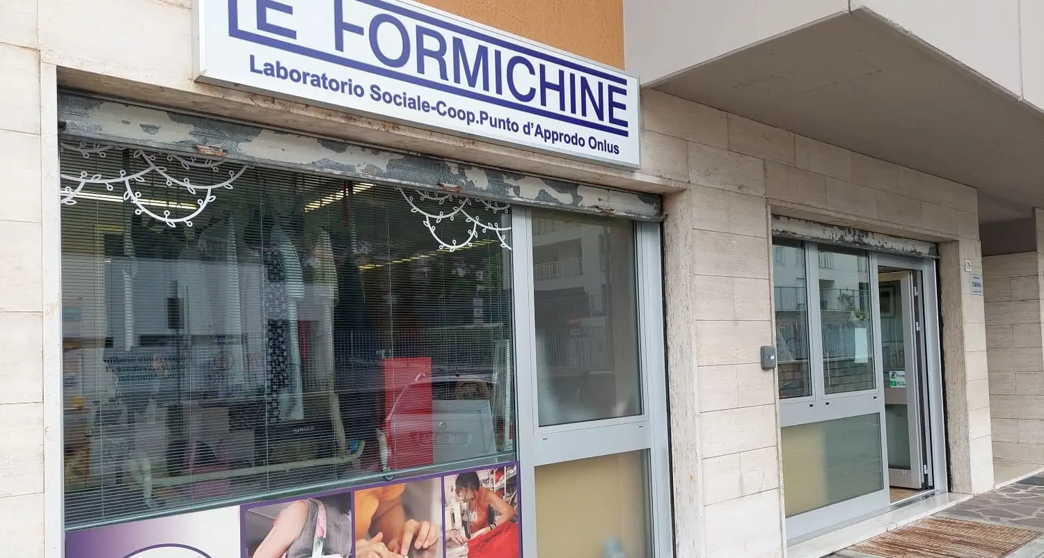 Il Dolce del Volontariato da Sosi, il ricavato al Laboratorio Le Formichine: seimila euro in beneficenza