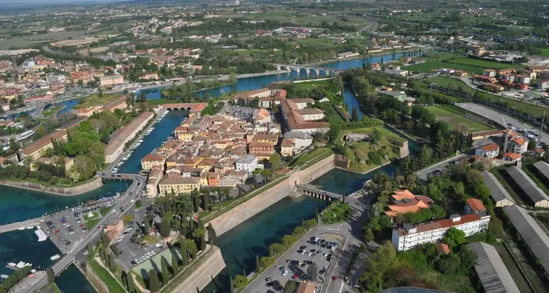 Lago di Garda, boom di richieste per le seconde case: cresce l'interesse dall'estero, ma i prezzi volano