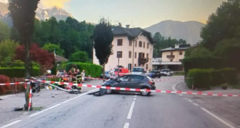 San Martino di Castrozza, abbatte un palo della luce che travolge mamma e neonato: era ubriaco