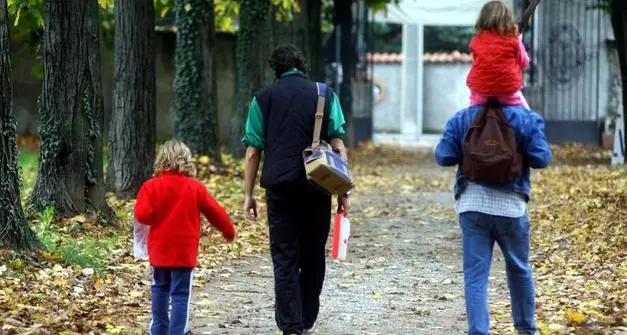 Natalità, il Pd Trentino presenta un disegno di legge: «Congedi parentali retribuiti di più e servizi conciliativi per i bambini con più di 6 anni»