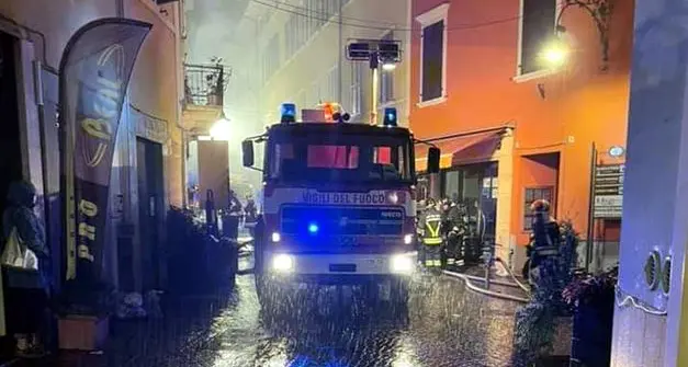 Temporali e incendi nella notte ad Arco