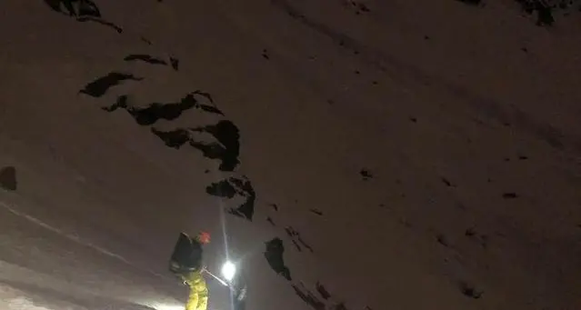 Tragedia in montagna, due alpiniste trentenni muoiono assiderate: erano rimaste bloccate dal maltempo
