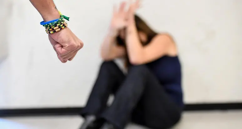 Seguiti 200 uomini con trascorsi di violenza in Trentino