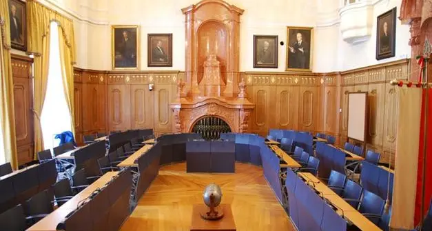 Il Consiglio comunale di Bolzano resta in smart working. Spaccatura nella maggioranza