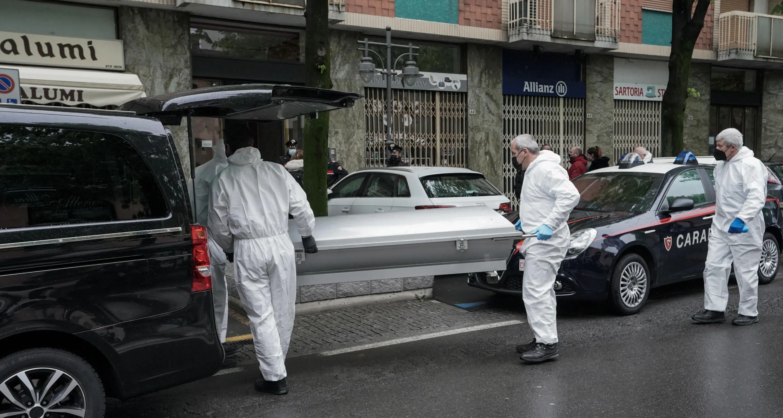 Uccisa dal vicino di casa, la donna era di origine trentine