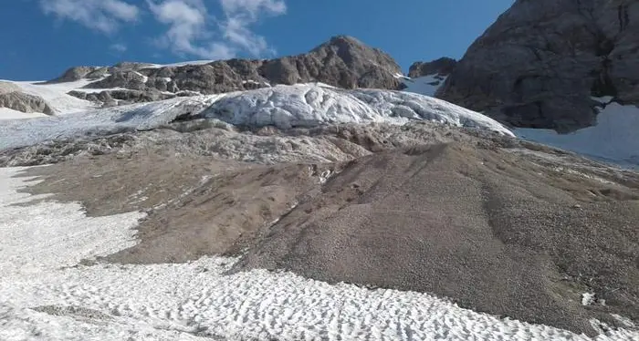 Ghiacciai delle Dolomiti oltre la linea di non ritorno: «Spariranno entro qualche decade»