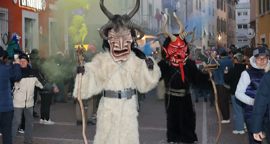 A Pergine tutti pazzi per i Perchten, i Krampus buoni