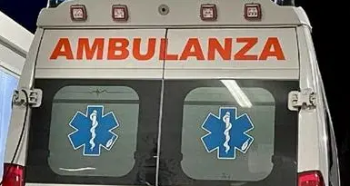 Incidente sul lavoro a Spini di Gardolo, 19enne cade in una buca