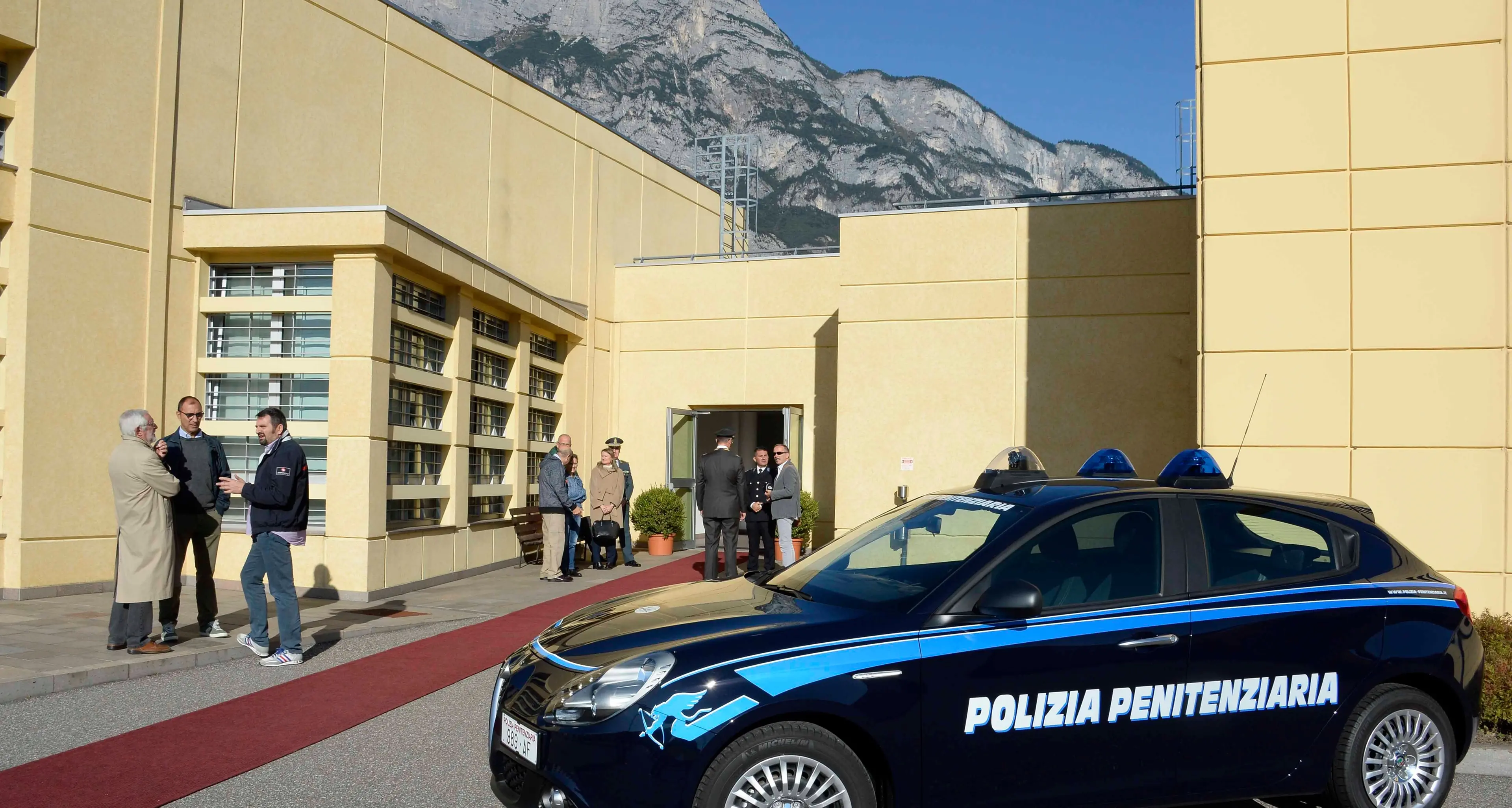 «Agente aggredito da un detenuto in carcere a Trento»