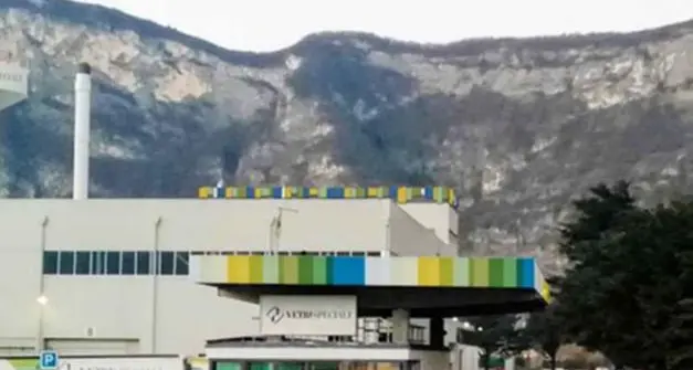 Incidente sul lavoro alla Vetri Speciali, ferito un 22enne