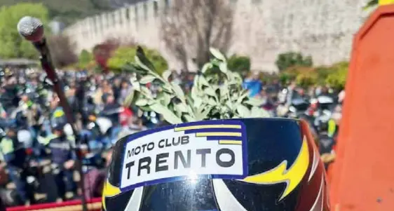 La benedizione trentina delle moto via da piazza Fiera: è polemica