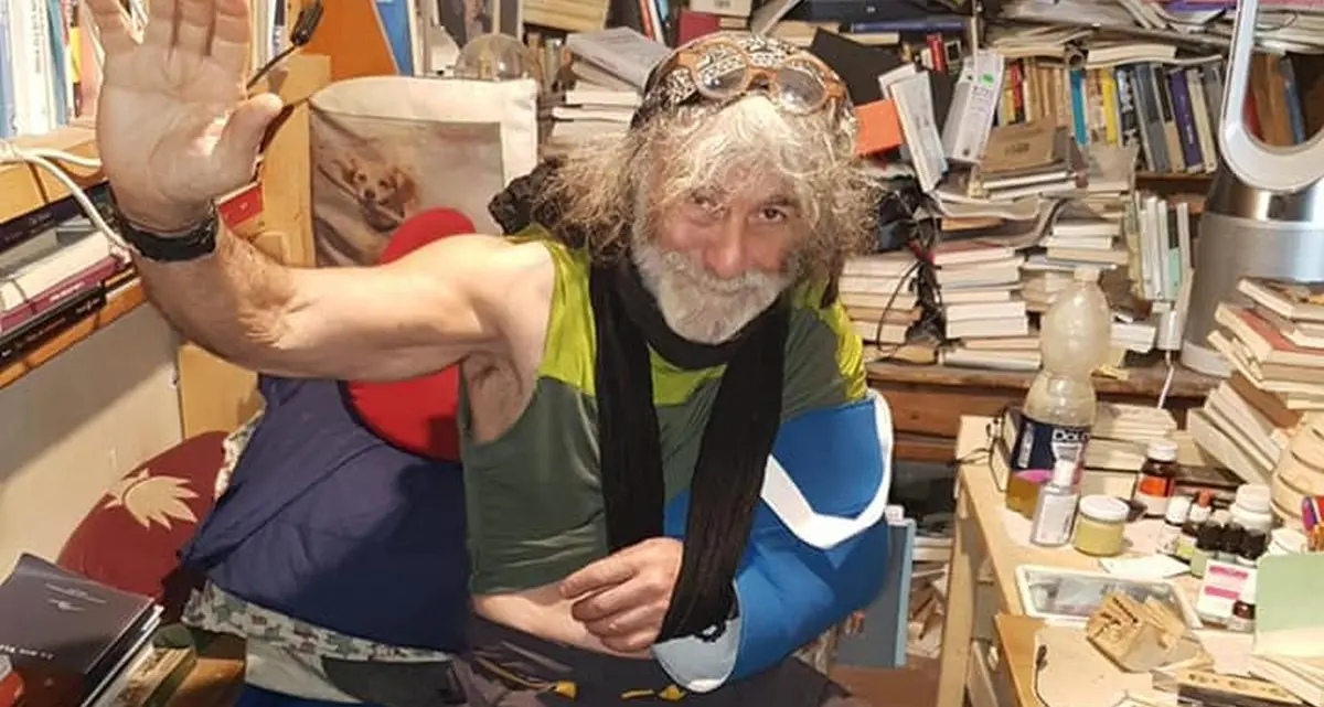 Mauro Corona cade si rompe una spalla