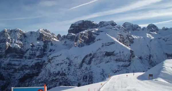 Scontro tra sciatori in pista a Pinzolo, muore un turista 50enne dell’Est europa