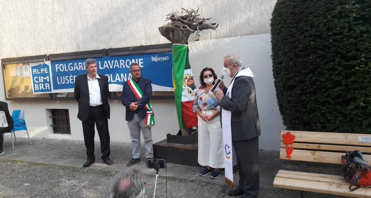Vigolo Vattaro, celebrato l’anniversario della morte di Santa Paolina: scoperta una statua dedicata all’emigrazione