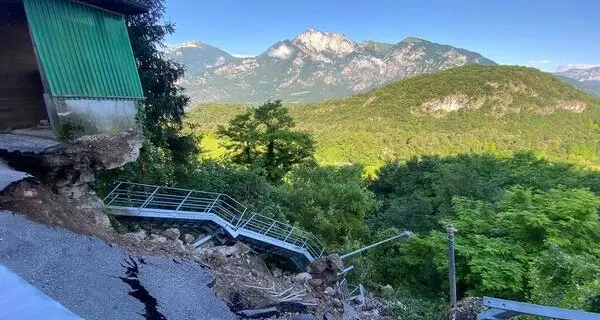 Frana a Villazzano, lavori fino a lunedì: nove persone ancora evacuate
