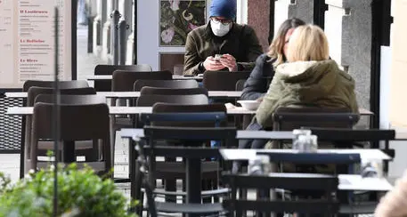 Torna il giallo in Trentino: “pass verde” per spostarsi in arancione e rosso, riaprono cinema e teatri