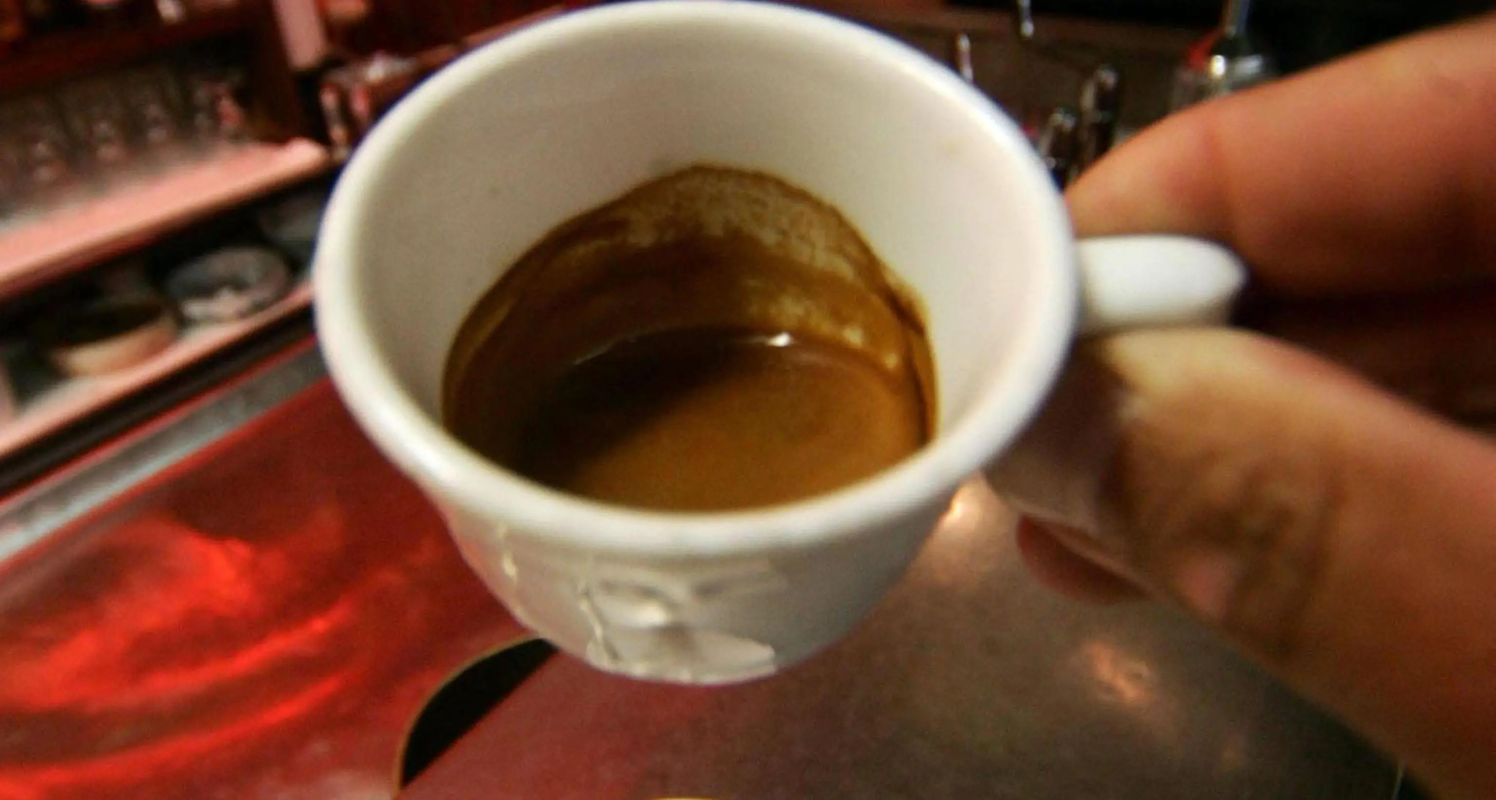 Pausa caffè “a rischio e pericolo” del lavoratore: lo dice la Cassazione