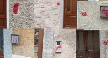 Imbrattati citofoni e ingressi, vandali minorenni in azione a Tione