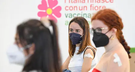 Vaccini, prenotazioni più che raddoppiate in Trentino. Boom fra i ragazzi