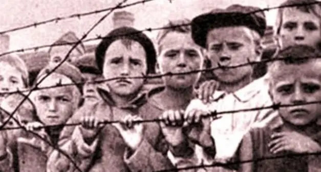 Giorno della memoria, cerimonia a Palazzo Geremia e consegna delle medaglie d’onore agli ex internati