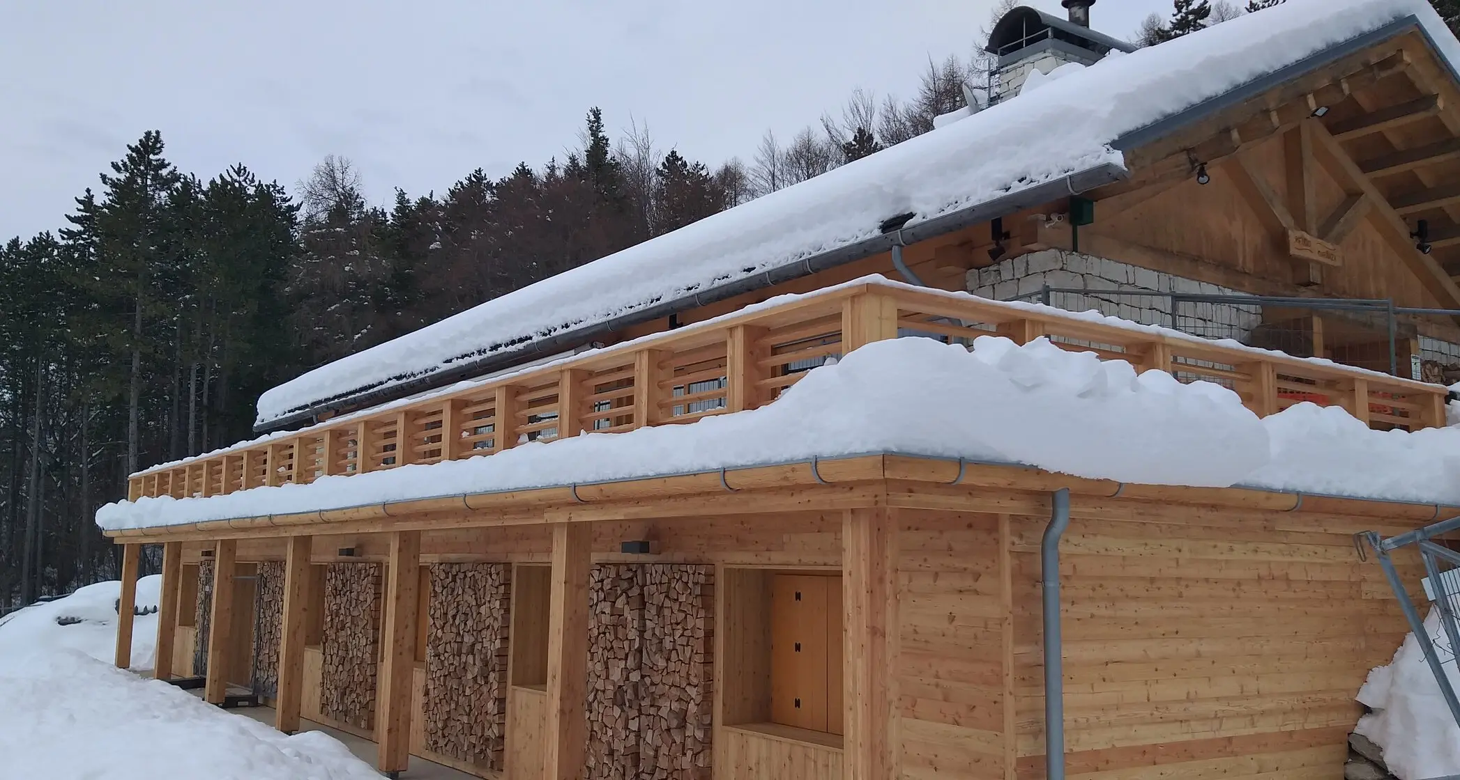 Ecco il “nuovo” rifugio Maranza: micropali di 6 metri contro il cedimento