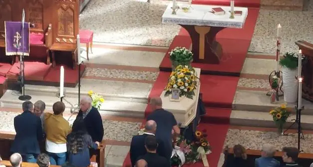 Piné in lutto saluta per l’ultima volta Pema Ioratti: “Non ti dimenticheremo mai”