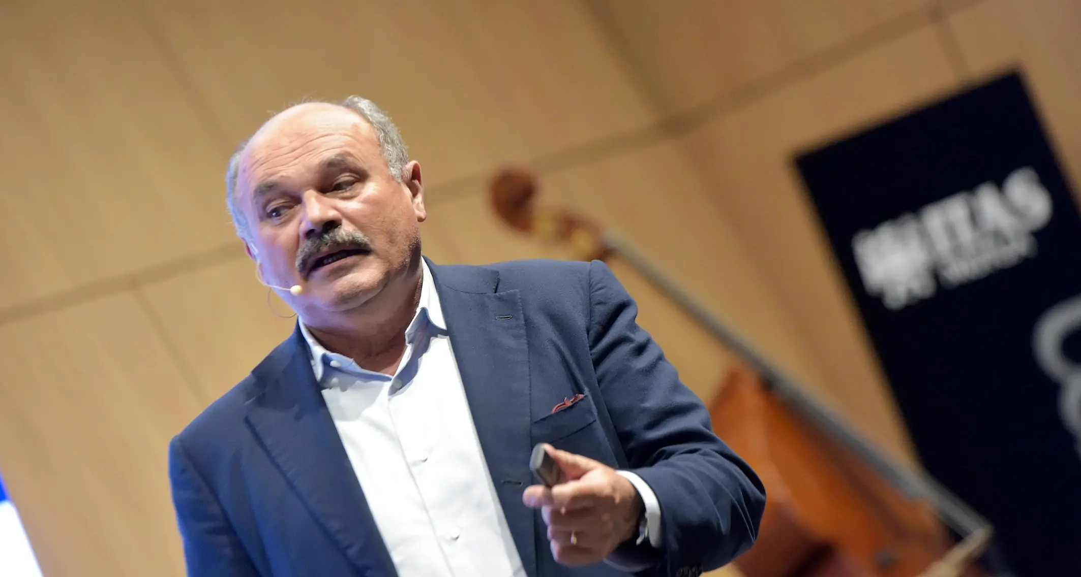 Oscar Farinetti per gli “Incontri d'autore” domani a Lavarone