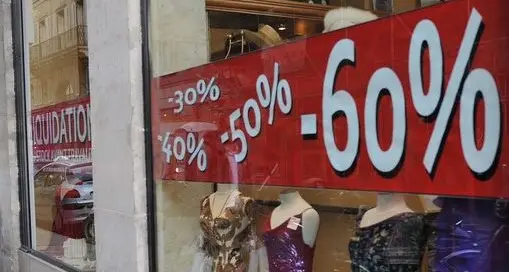 Saldi “minacciati” da caro-bollette, inflazione e Black friday