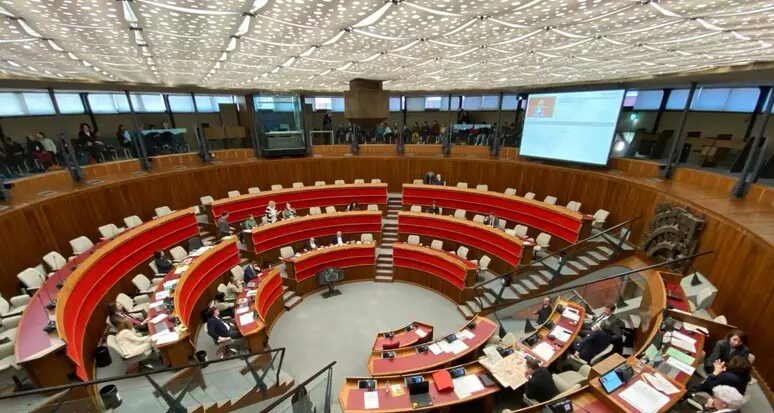 Nell’aula del Consiglio provinciale 47 disegni di legge, 153 mozioni e 2.353 ordini del giorno