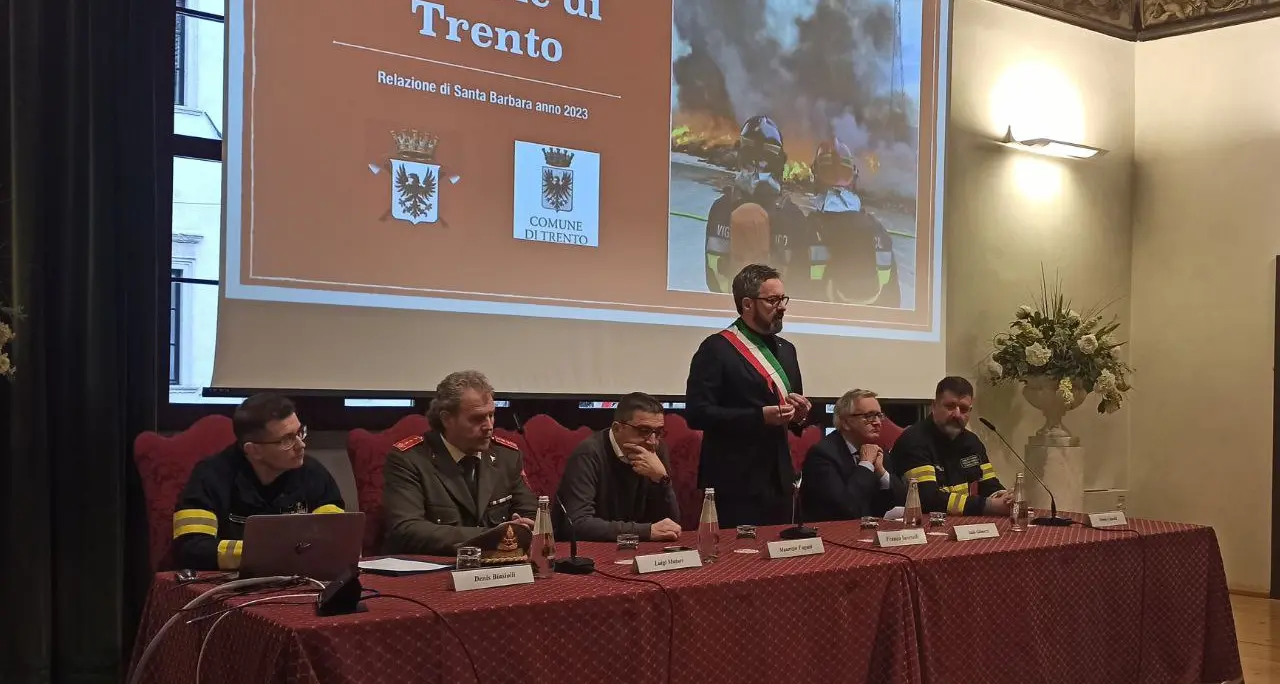 Vigili del fuoco volontari, gli «angeli» di Trento sono più di 400: nel 2023 oltre 2400 interventi
