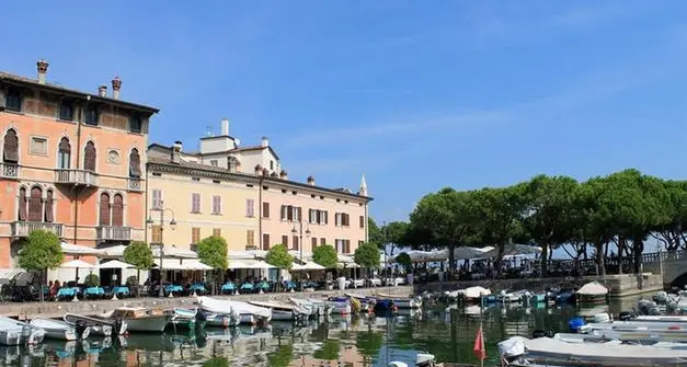 Vandalismi al porto di Desenzano, Spiller: «Cosa fa il Comune per arginare il fenomeno?»